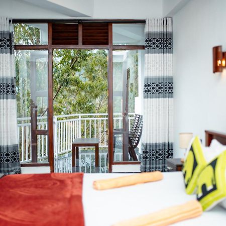 Adams Peak Inn Nallathanniya Екстериор снимка