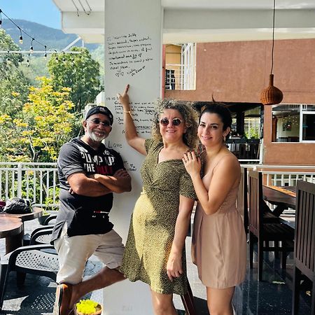 Adams Peak Inn Nallathanniya Екстериор снимка