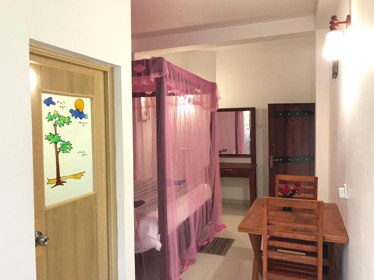 Adams Peak Inn Nallathanniya Екстериор снимка
