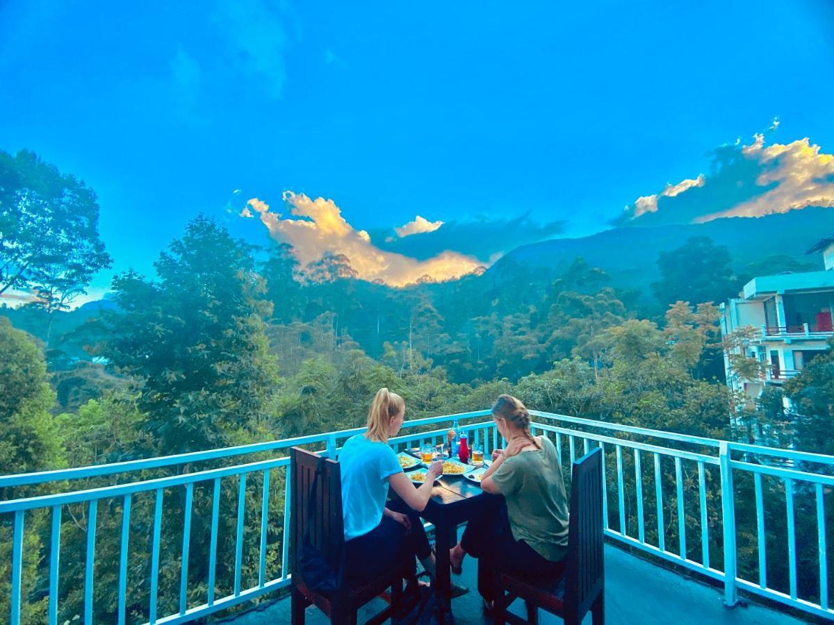 Adams Peak Inn Nallathanniya Екстериор снимка