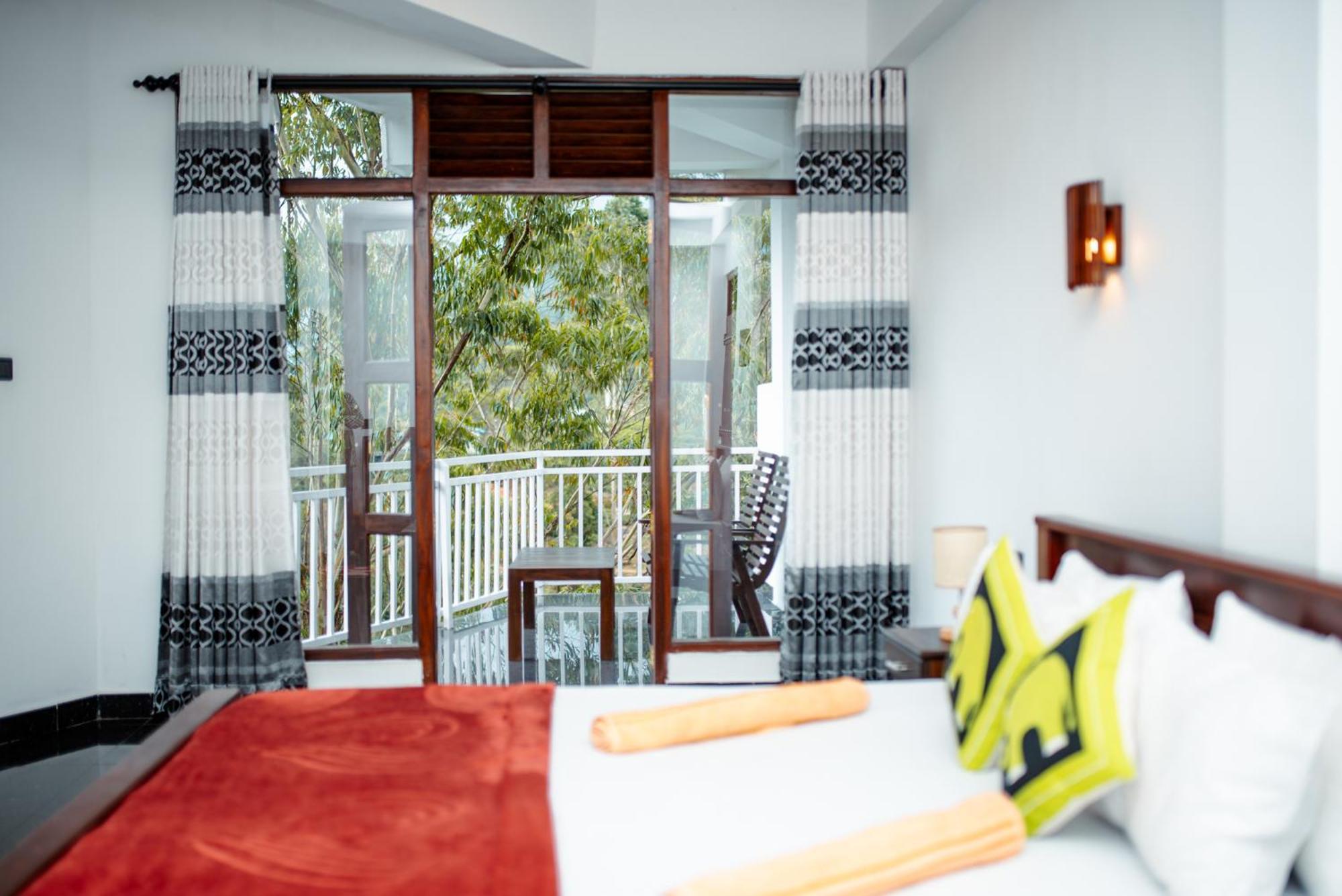 Adams Peak Inn Nallathanniya Екстериор снимка