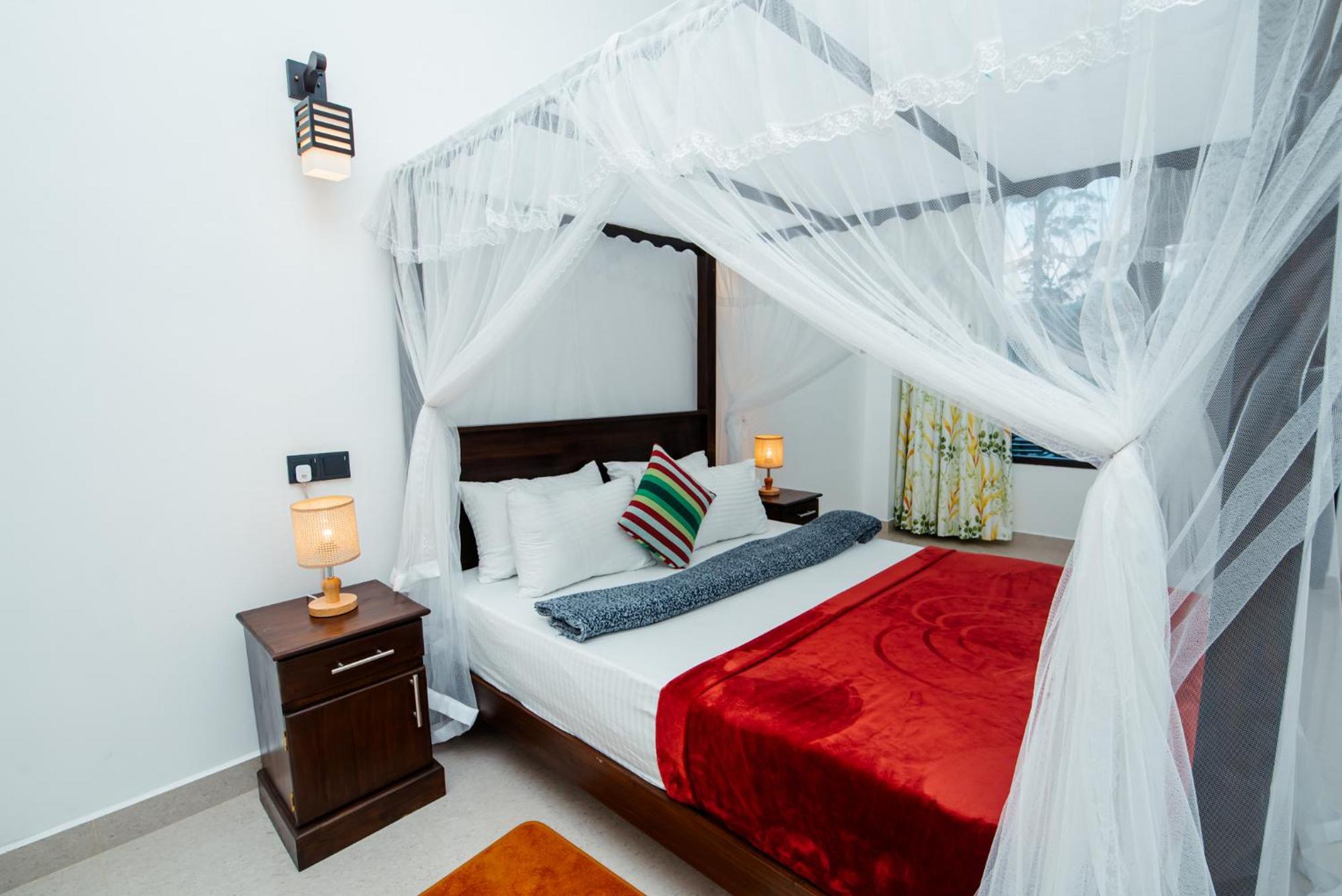 Adams Peak Inn Nallathanniya Екстериор снимка