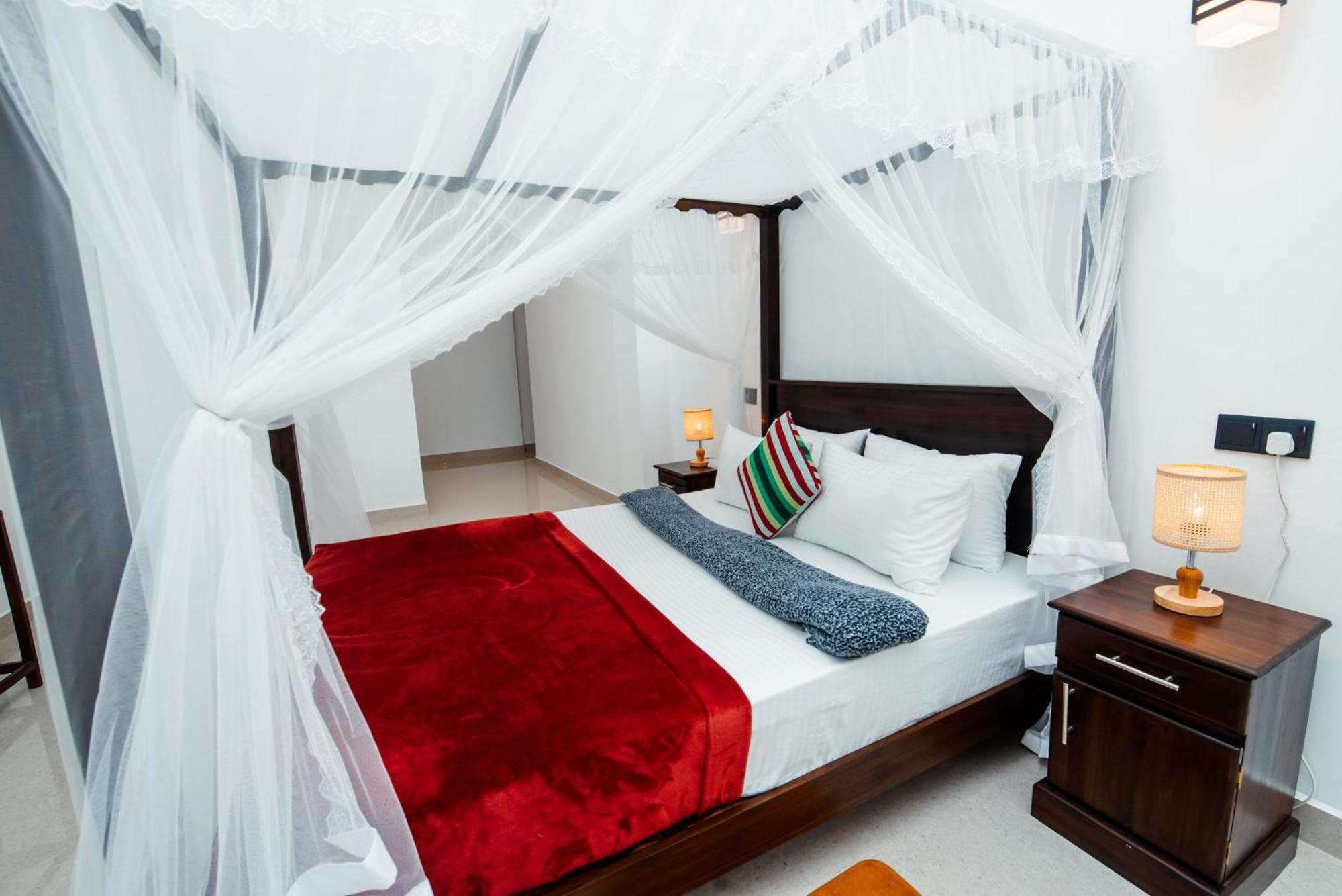 Adams Peak Inn Nallathanniya Екстериор снимка