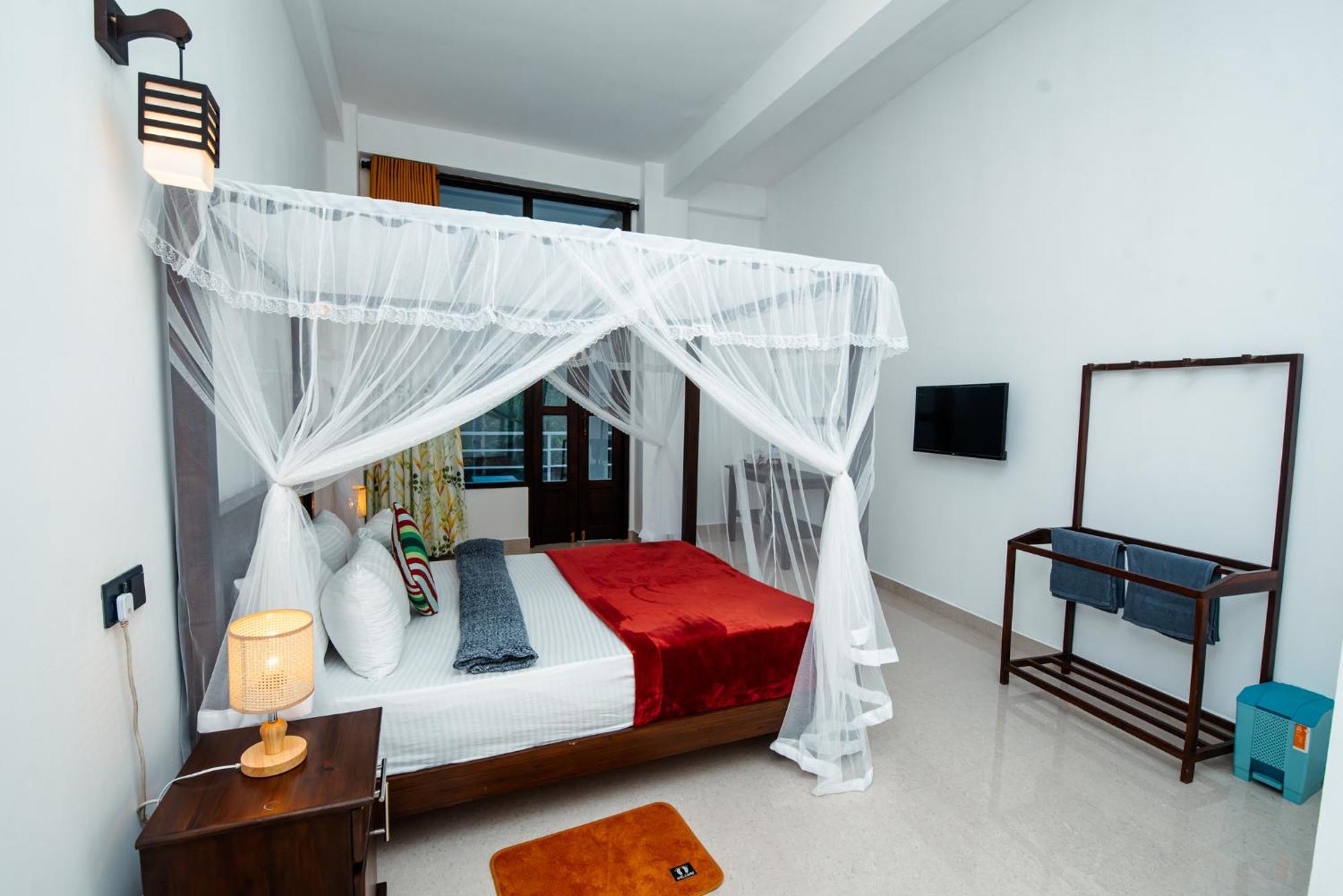 Adams Peak Inn Nallathanniya Екстериор снимка