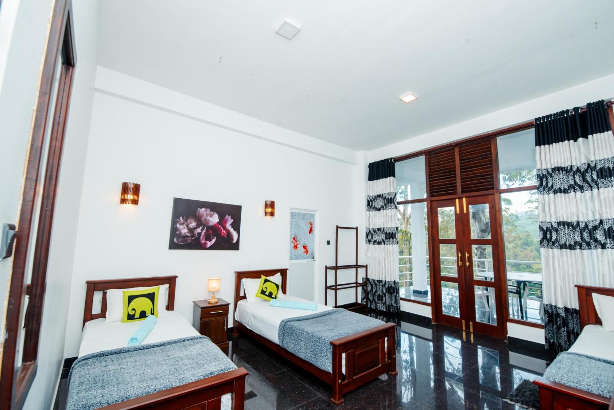 Adams Peak Inn Nallathanniya Екстериор снимка