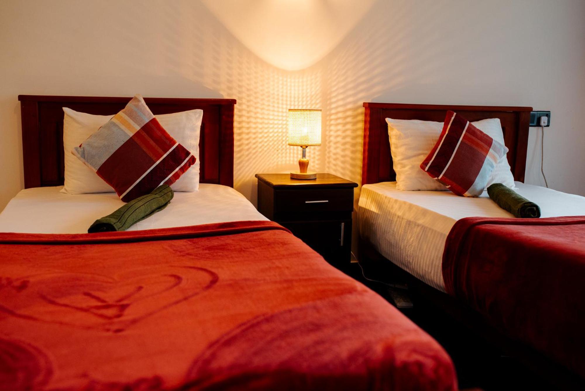 Adams Peak Inn Nallathanniya Екстериор снимка
