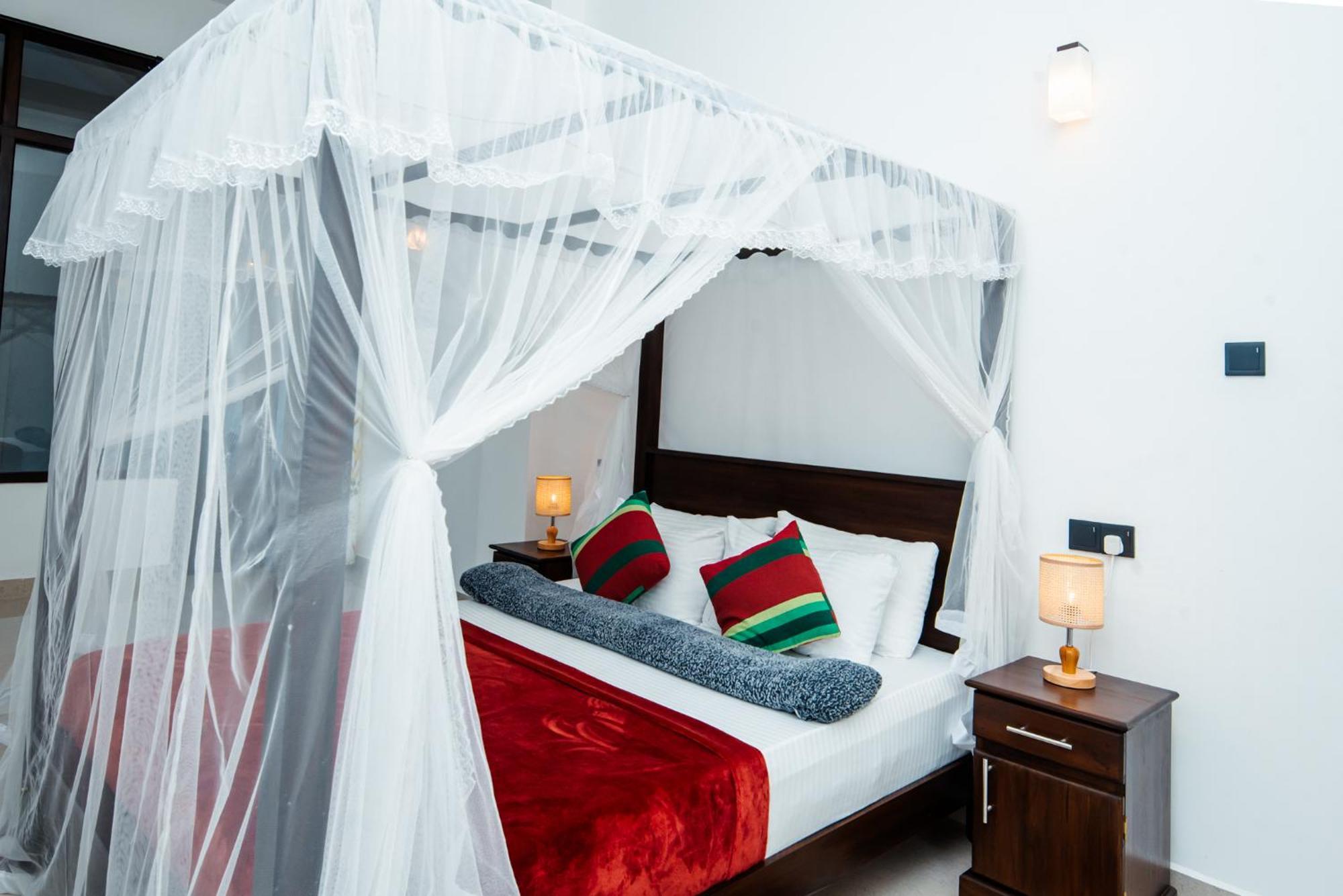 Adams Peak Inn Nallathanniya Екстериор снимка