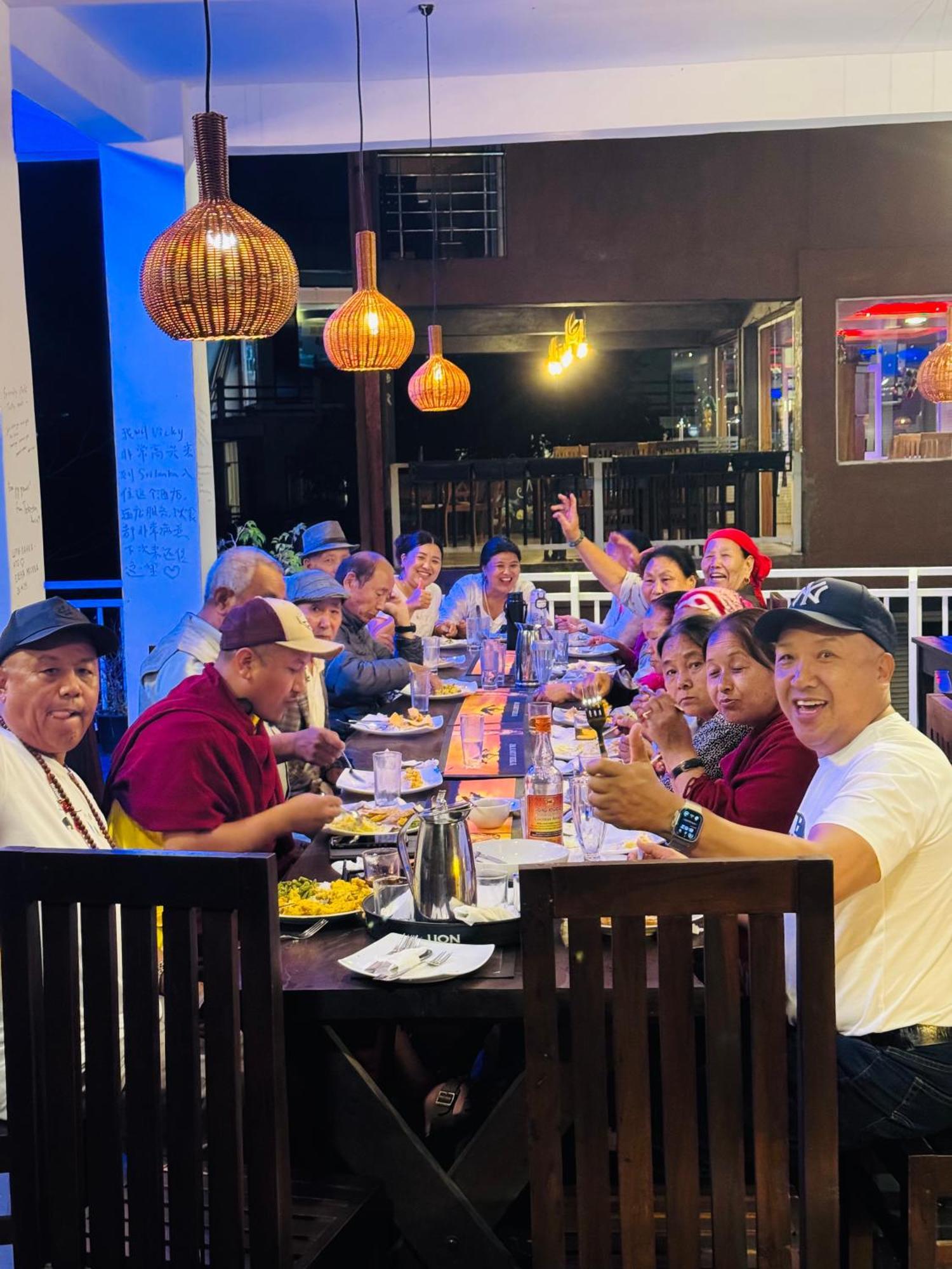 Adams Peak Inn Nallathanniya Екстериор снимка